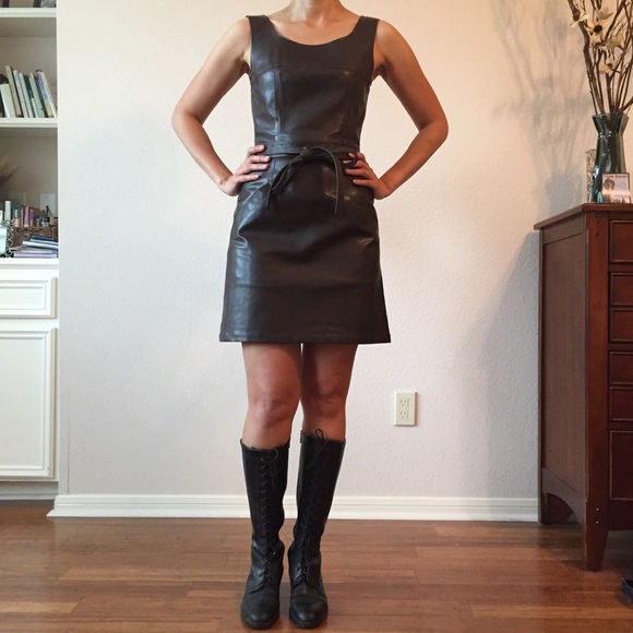 Like New - Sino brown dress - Picture 3 of 5